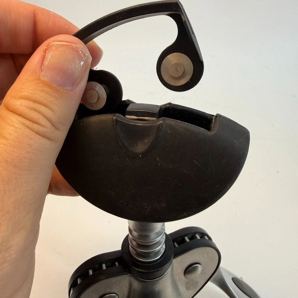 OXO Softworks Corkscrew Wine Opener Winged Silver Seal Opener on‎ Top Heavyduty